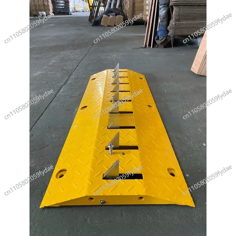

385/485Mm width tyre killer unidirectional cast steel speed reducer in stock