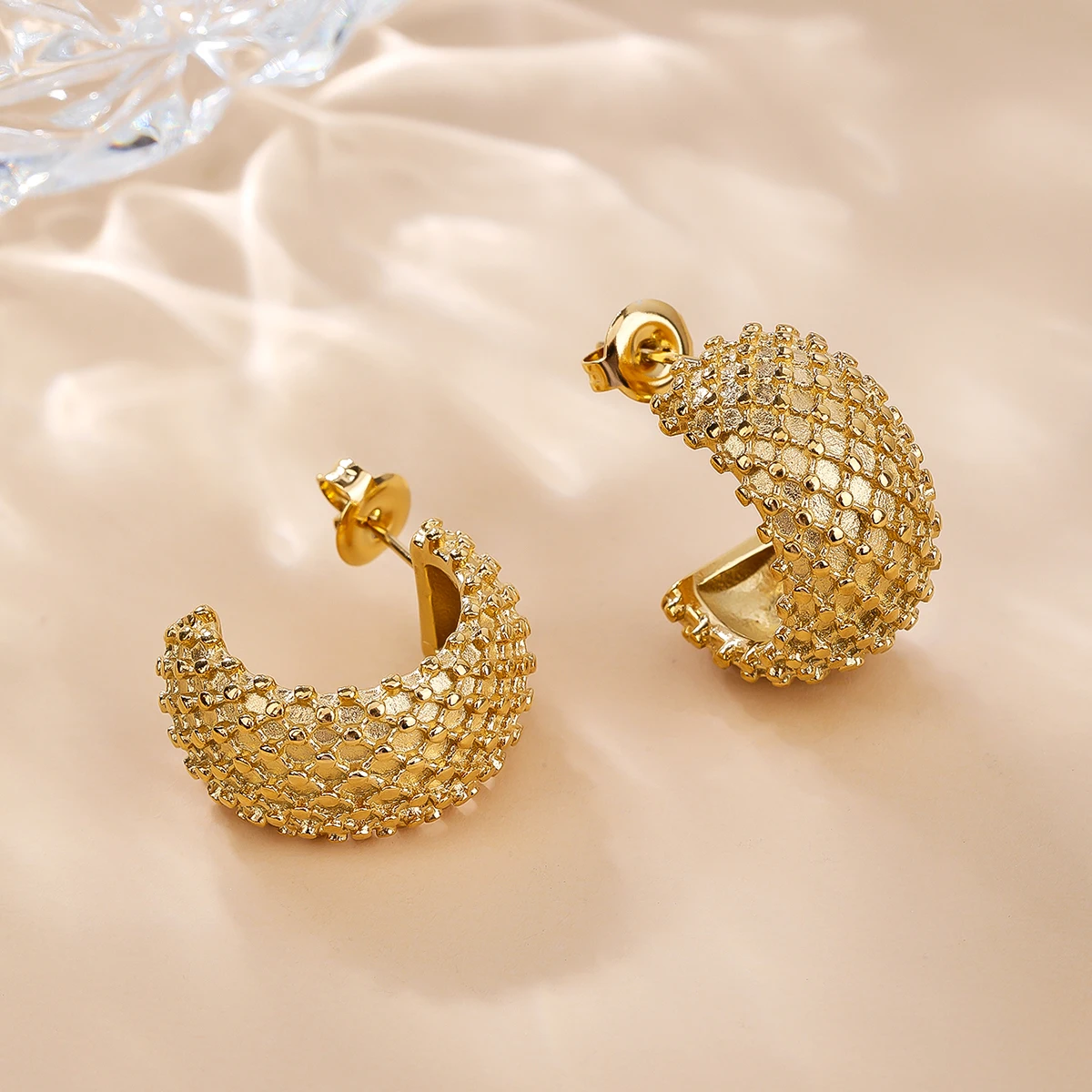 E05 New rhombic grid stud 18k gold earrings, stainless steel metal earrings and accessories