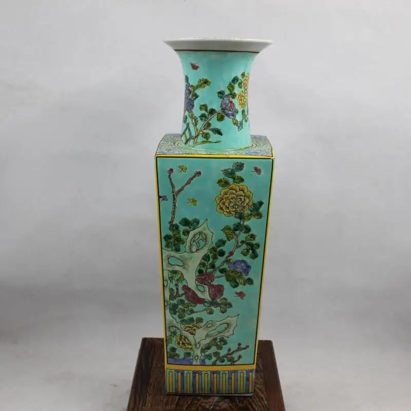 

Qing Kangxi Green Space Four Seasons Flowers and Birds Sky Round Place Vase Old Goods Collection Antique Porcelain Ornaments