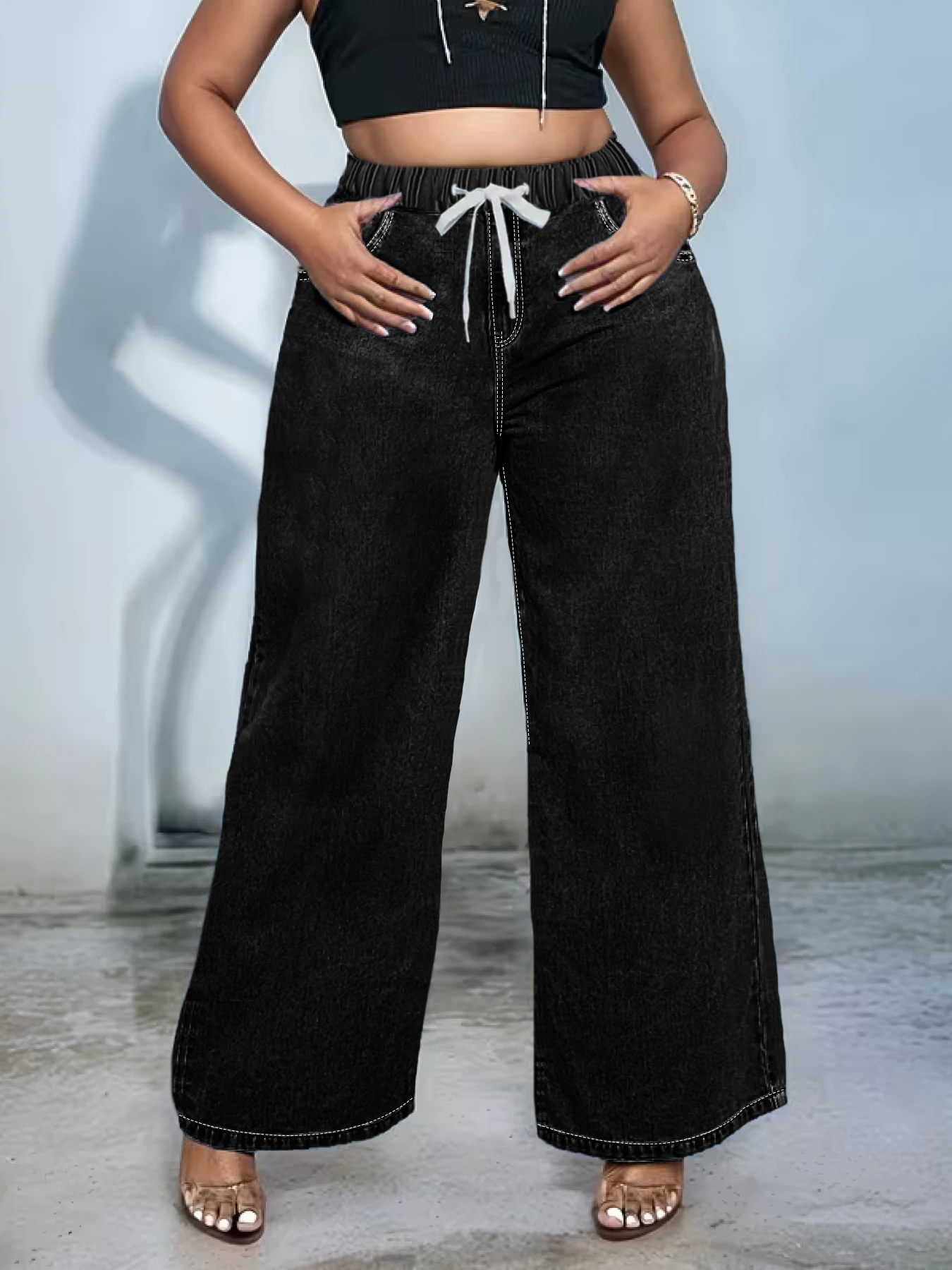 

Женские свободные прямые джинсы больших размеров, простой дизайн с поясом, стираный стиль с завышенной талией.