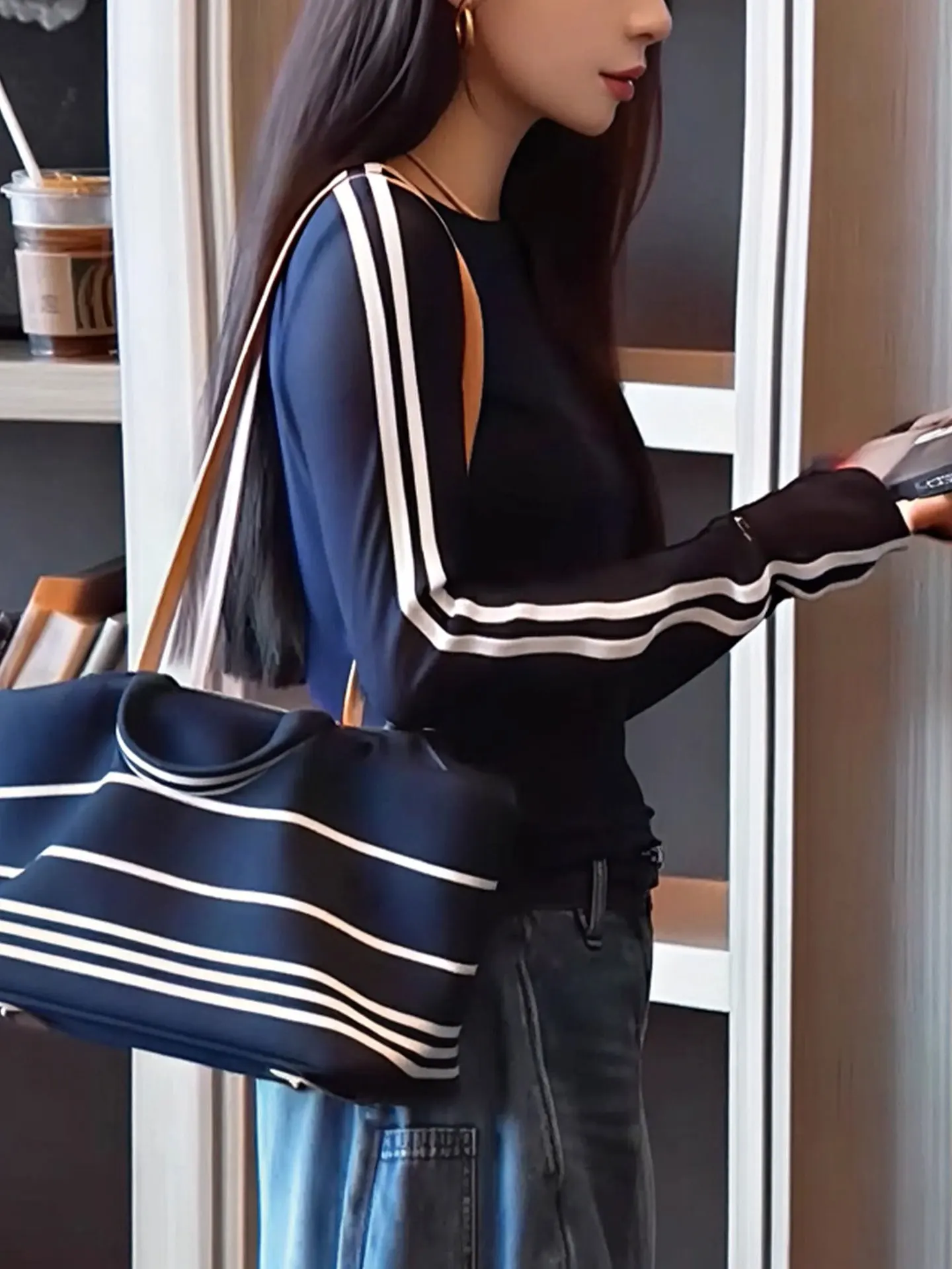 تي شيرت Slimming Me Long Sve Round Ne تي شيرت نسائي كاجوال Sle صيفي قاعدة عصرية irt حماية من الأشعة فوق البنفسجية كلاسيكي...