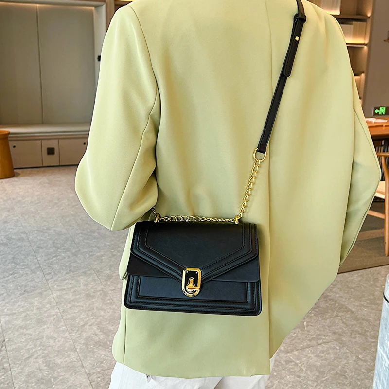 Women\'s PU Leather Square Bag Simple Contrasting Colors Small Flap Bag Designer Ladies Underarm Bag Chain Crossbody Bag 2023