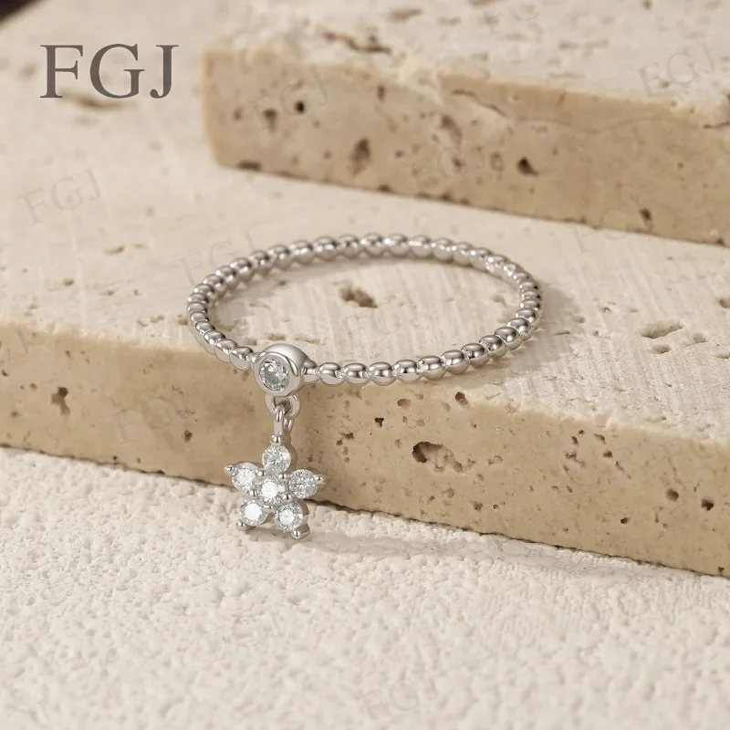 D-Farbiger Moissanit Gänseblümchen-Ring S925 Silber Glänzender Stern-Perlen-Schwinganhänger Fingerring Damen Feiner Schmuck Geschenk – Detail 3
