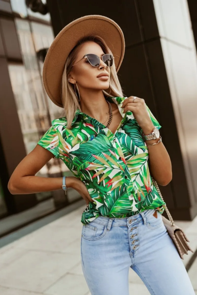 Women's Lapel Short Sleeved Shirt Summer Tropical Print Casual Top Fashionable Button Up Shirt Party Outfit