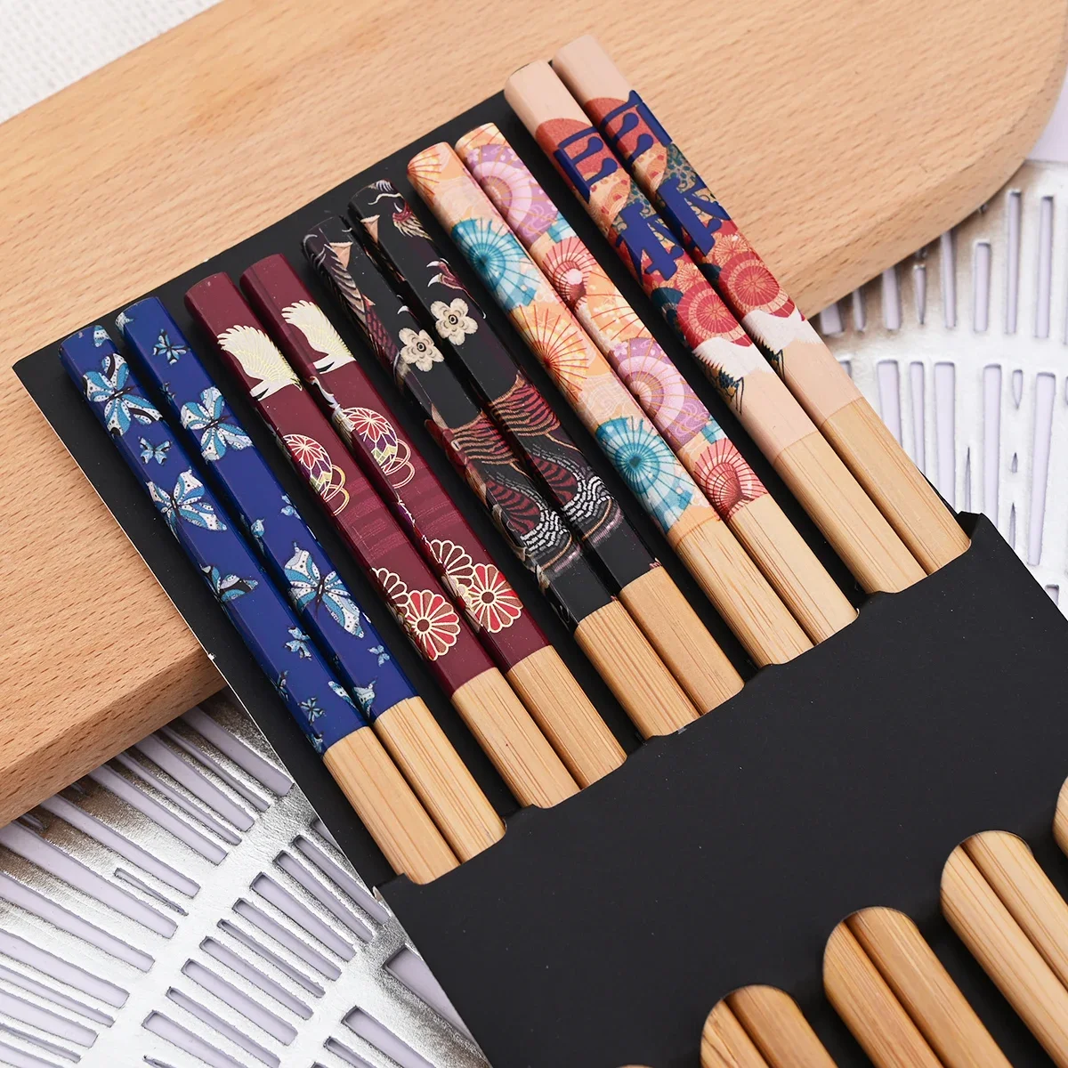 Bamboo Chopsticks Set 5 Pairs, Japanese Floral Print Non‑Slip Reusable Chopsticks for Sushi Home Dining Gift