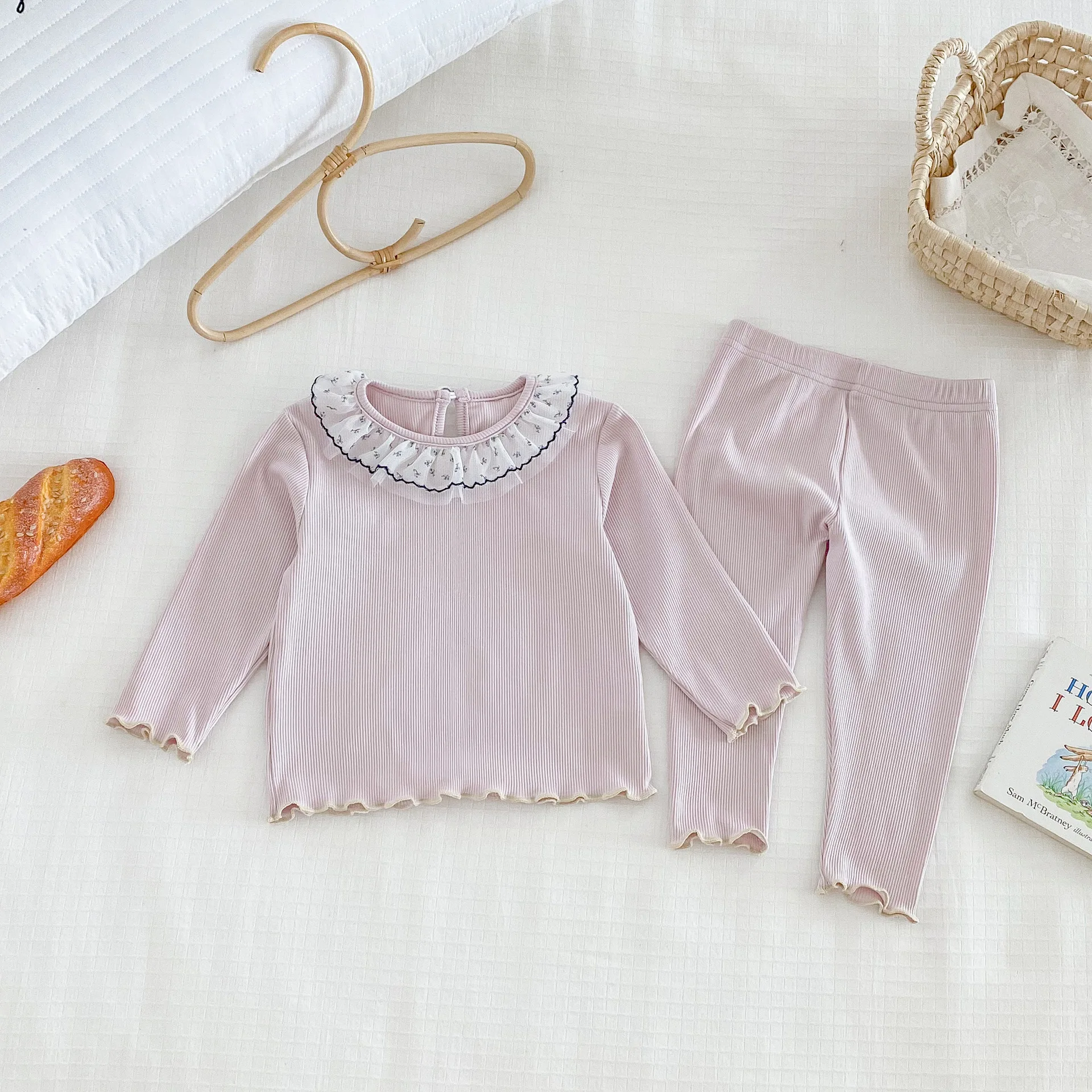 5483-ベビー服セット-2026秋新作-女の子用ホームスーツ-可愛いドールカラーインナーシャツ-レギンス-ツーピーススーツ