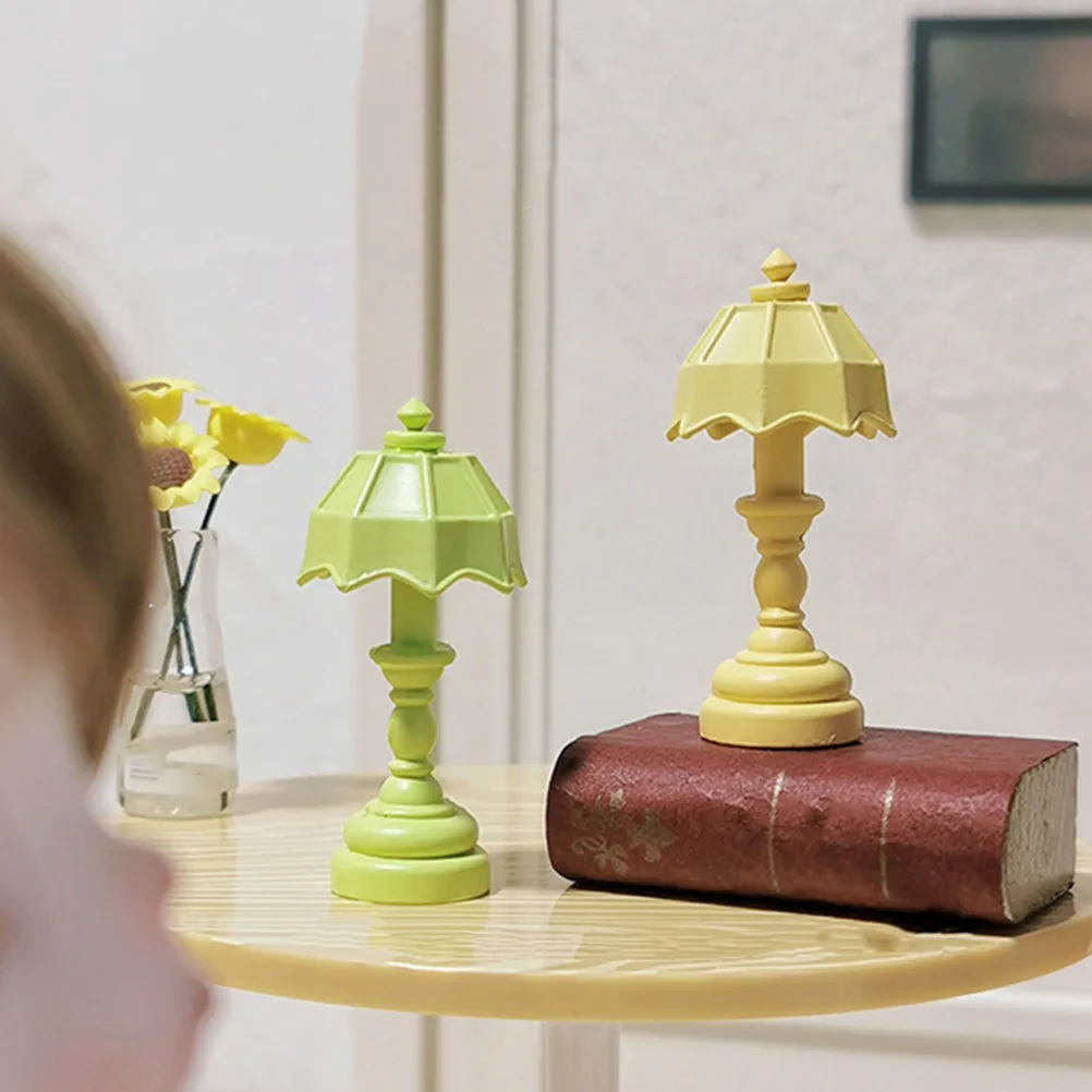 

2Pcs Mini Table Lamp Alloy Material Decorative Light for Mini House Desktop Ornament Bedside Light Miniature