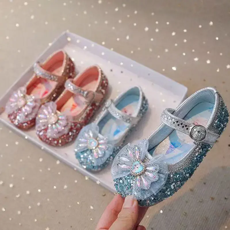 Sandal anak perempuan, musim semi, bayi perempuan kartun Frozen Elsa, sepatu putri kristal anak-anak, sandal kaca datar lembut pesta pita kupu-kupu