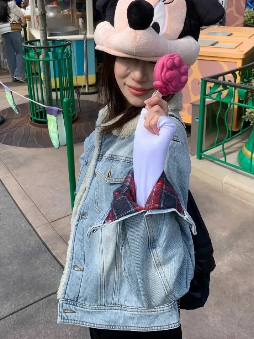 

Джинсовое пальто с капюшоном, меховая плюшевая женская зимняя регулируемая софтшелл в стиле пэчворк для ночного клуба, отпуска, пушистая стеганая стойка на пуговицах Y2K