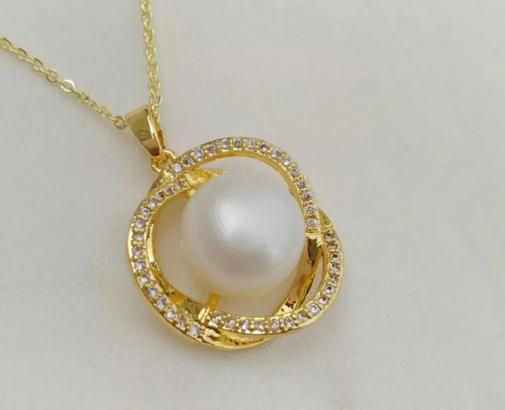 Sierlijke Aaa 11-12Mm Natuurlijke Zuidzee Witte Parel Hanger Ketting In 14K Goud