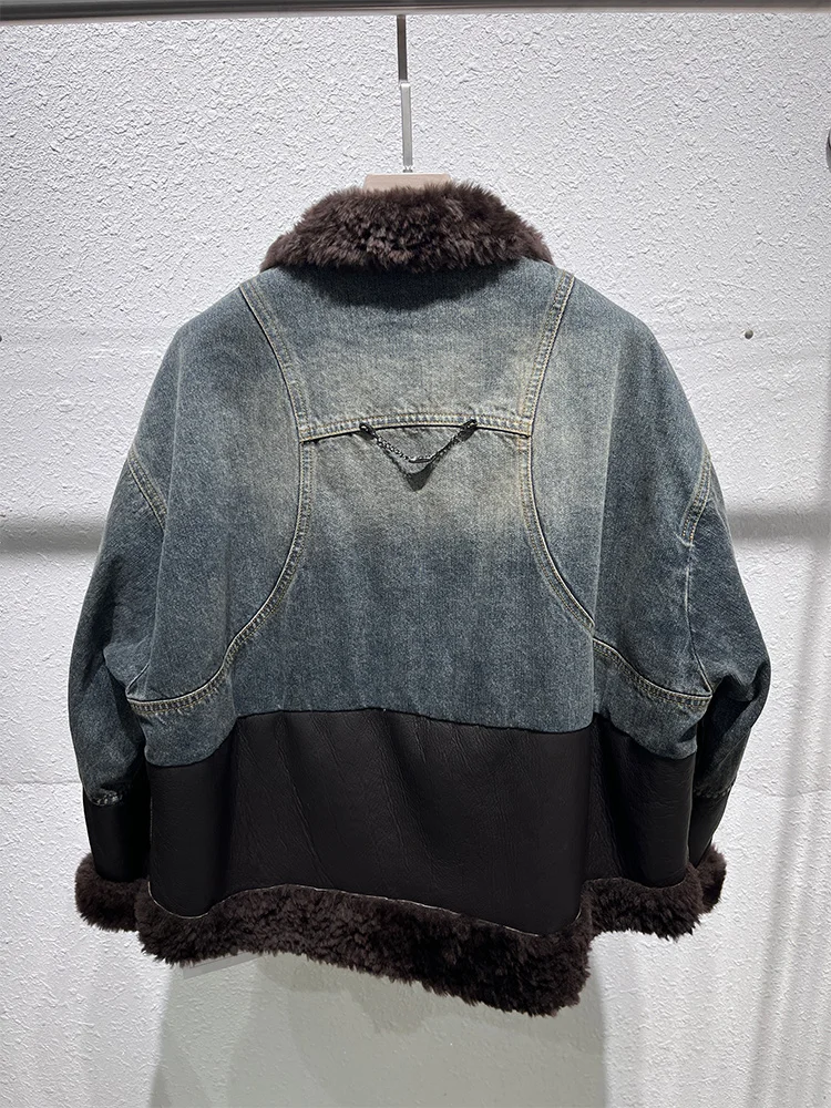 秋冬の女性のデニムホワイトダックダウンコート天然本物のラム羊の毛皮の襟付き女性アウター高級女性ジャケット