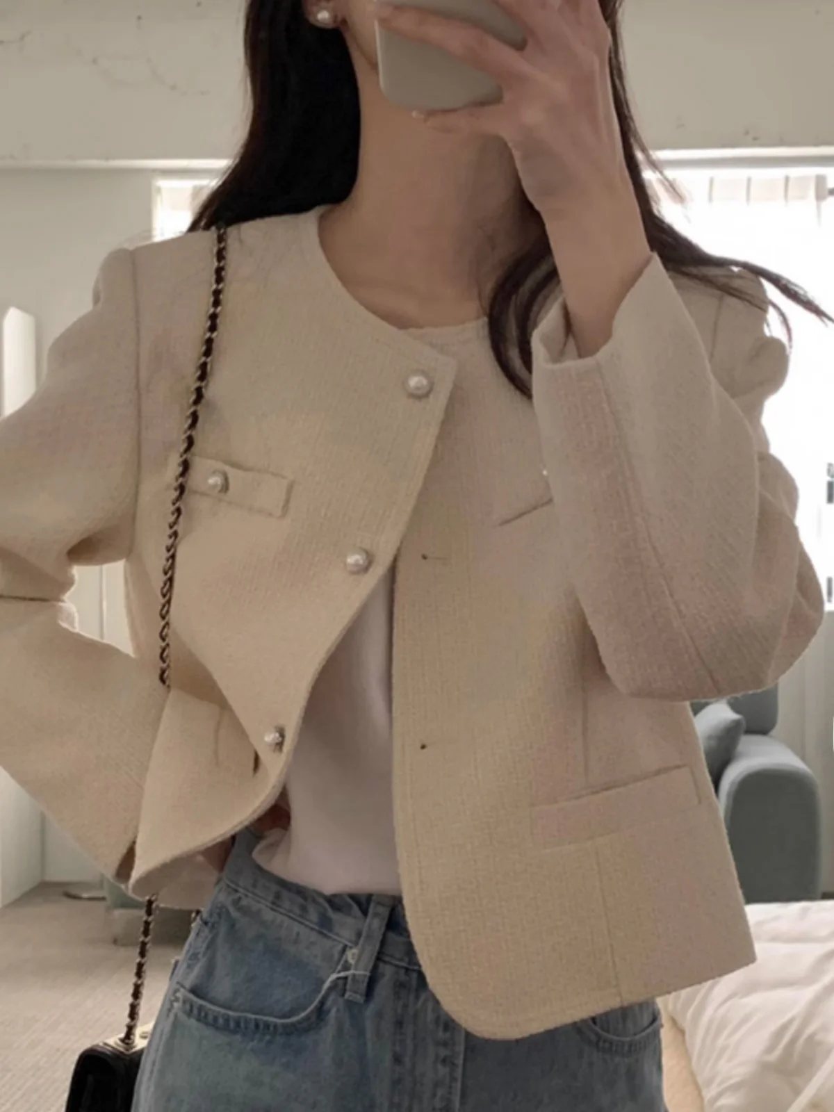 Chic Graceful Temperament Rove Outerwear Women Thin Autumn round Neck Breasted Puff sleeve Small Short Top