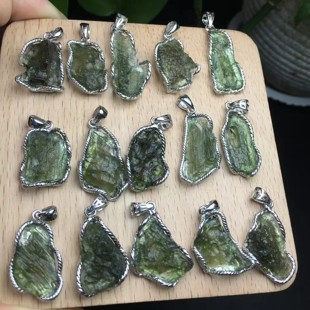 1 قطعة Fengbaowu الطبيعية الخام التشيكية مولدافيت قلادة 925 فضة غير النظامية الريكي أحجار استشفاء مجوهرات هدية للرجال والنساء #6