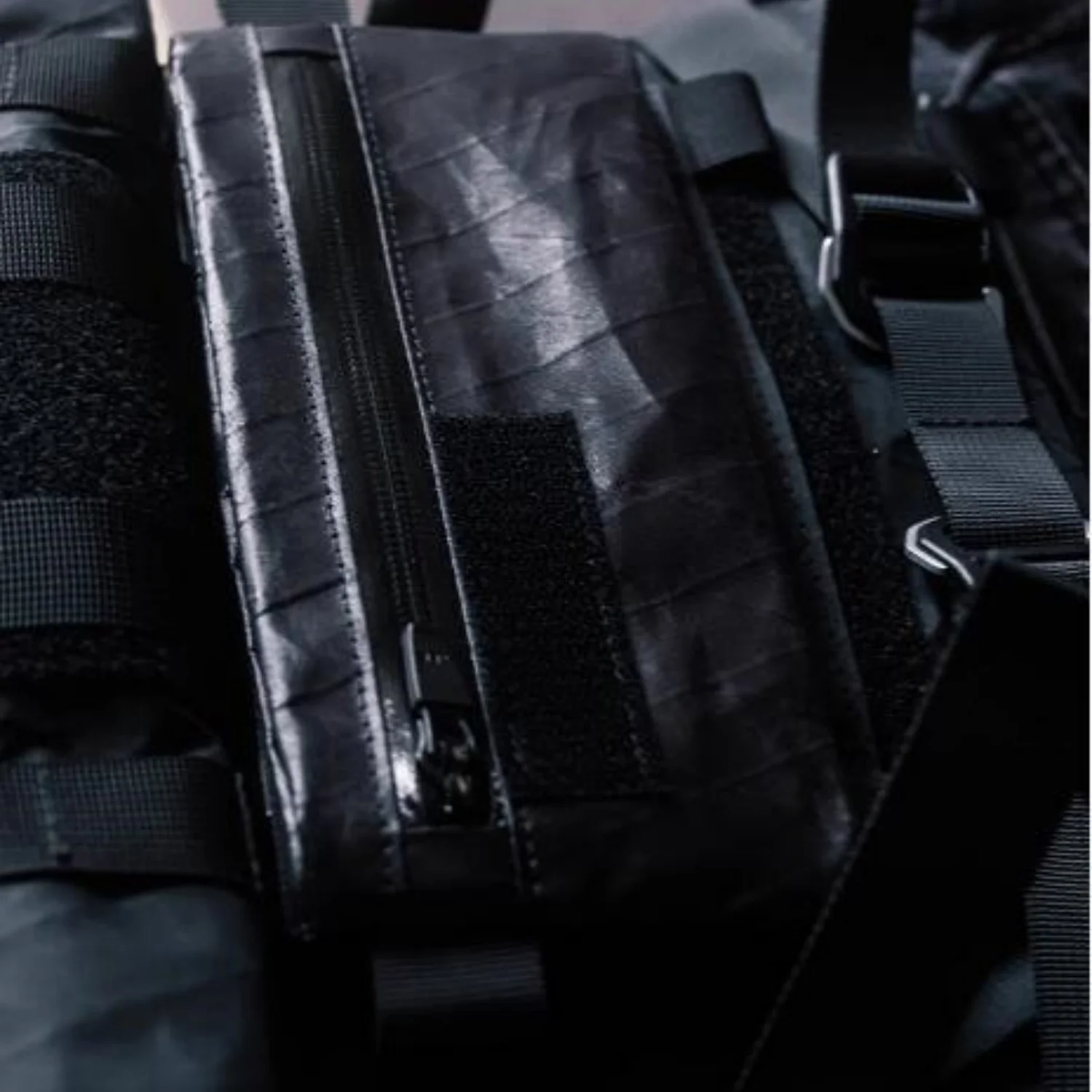 Portable Expand Waterproof Card Coin Key Phone Velcro strap Integrated Deputy Bag Outdoor Backpack Hanging Bag Accessories