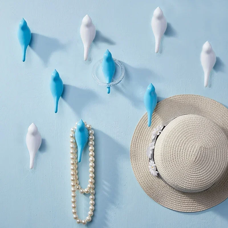 1 Pcs Creative Wall Hooks Bird Decoration Resin Wood Grain Hooks Bedroom Door After The Animals Hooks 3D Single Wall Hanger