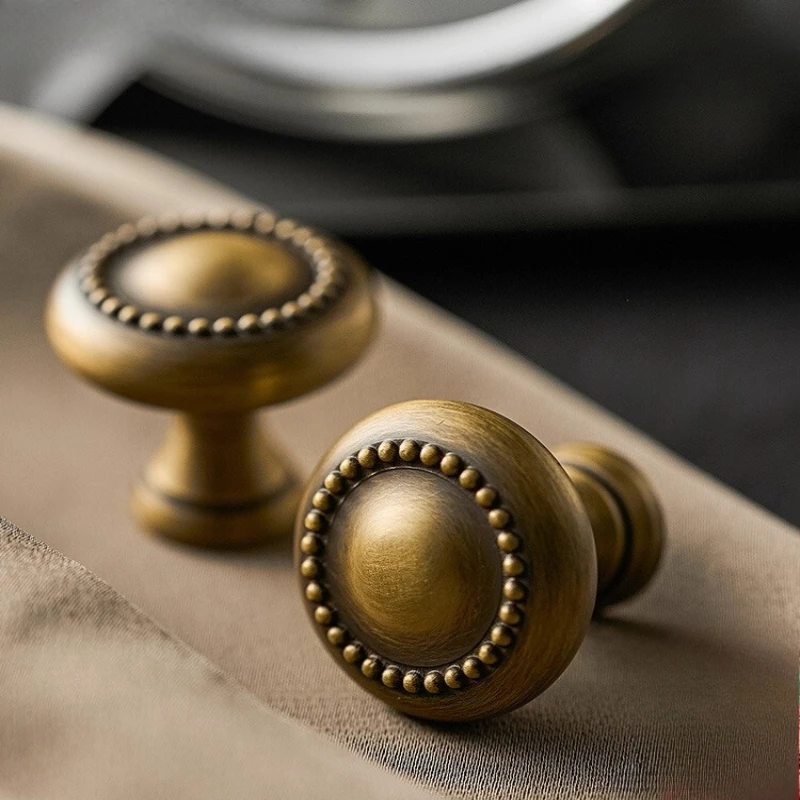 French Retro Brass Knobs Various Spherical Drawer Knobs Creative Cabinet Door Handles Antique Single Hole Wine Cabinet Knobs
