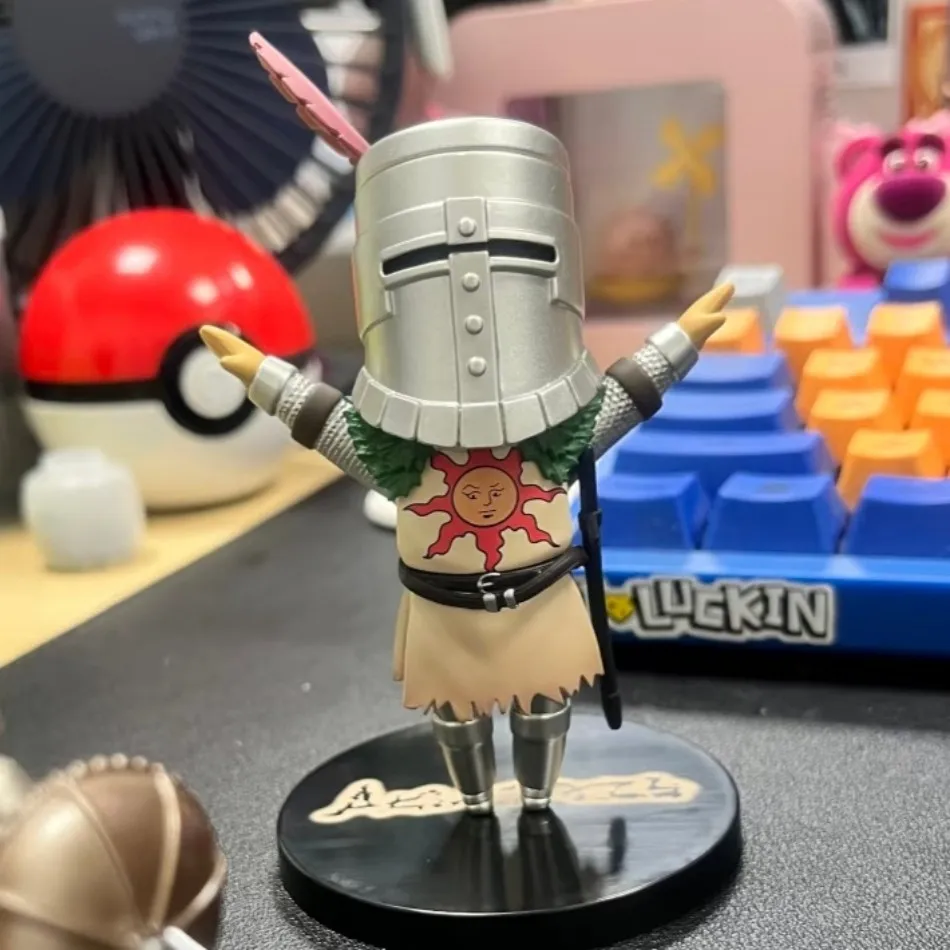 متوفر في المخزون شخصية الرسوم المتحركة إصدار Dark Souls Q، Solaire Artorias Ornstein Fire Keeper، دمية أنيمي، نموذج لعبة لهدايا الأطفال