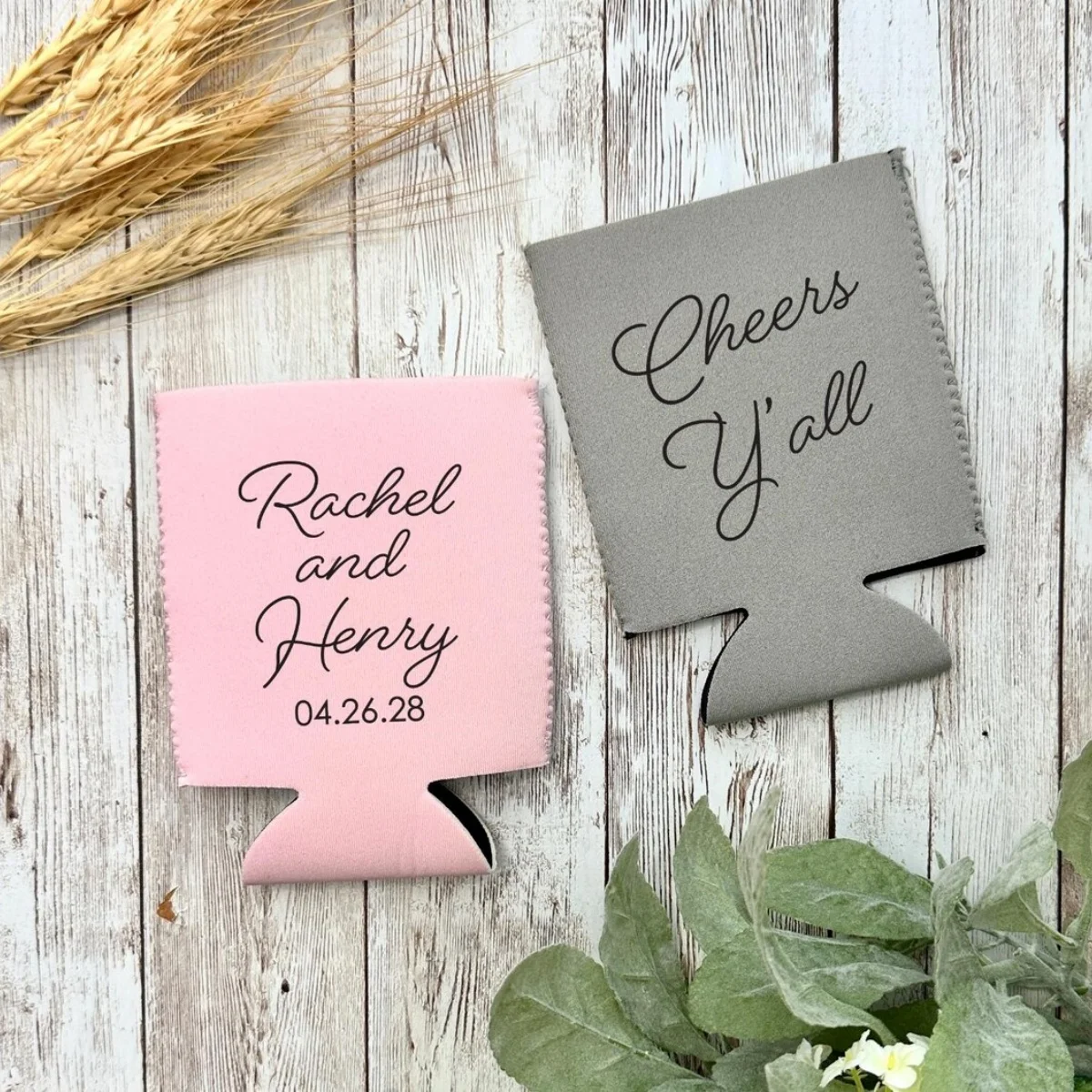 

NEOPRENE Охладители консервных банок на заказ для свадьбы, Cheers Y'all, персонализированные держатели для консервных банок, сувениры для свадебной вечеринки, свадебный прием WED-