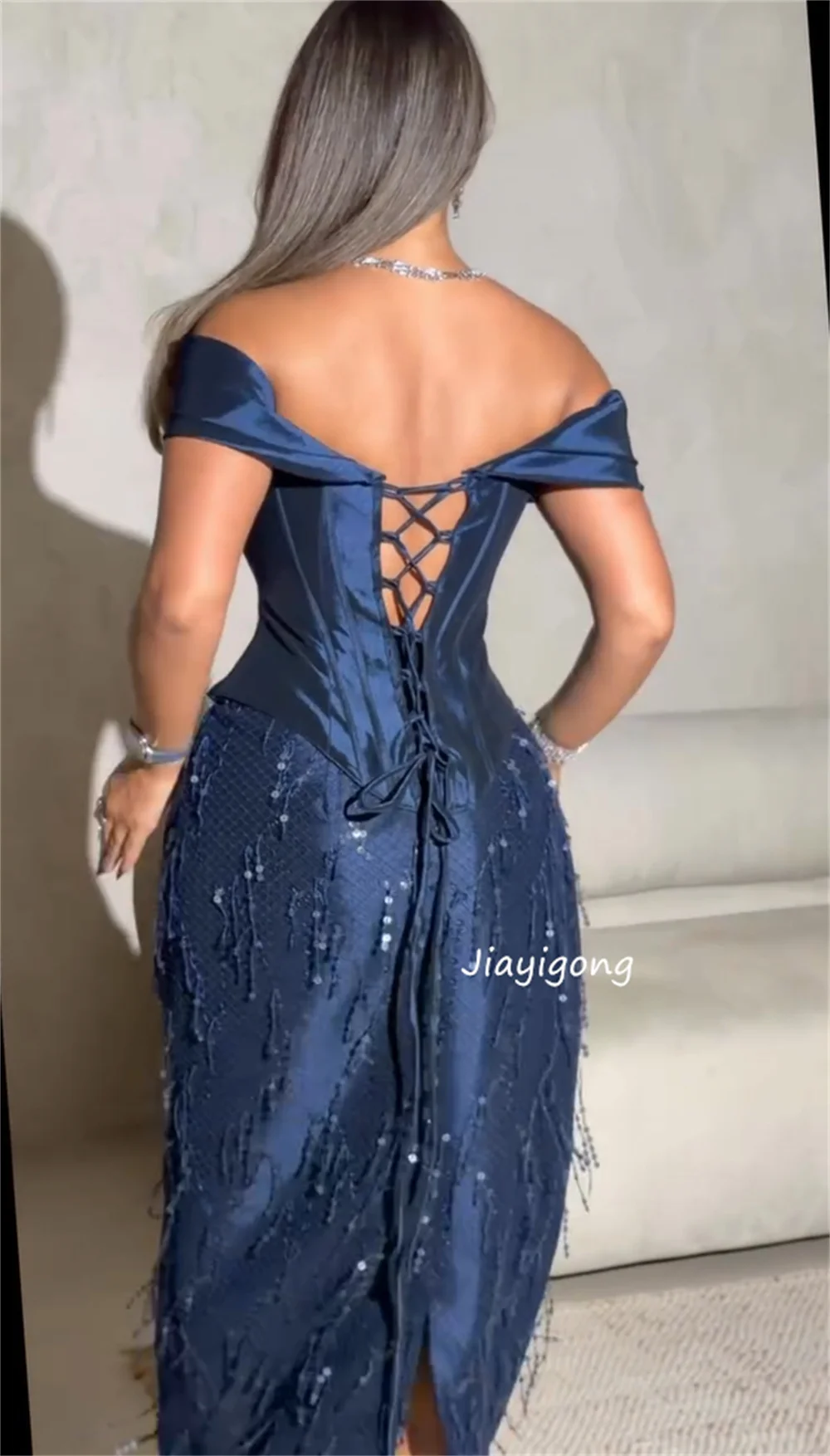 맞춤형 포멀 샤르무즈 스팽글 플리츠 스트레이트 오프숄더 롱 프롬 드레스 맞춤형 행사용 중국 스타일