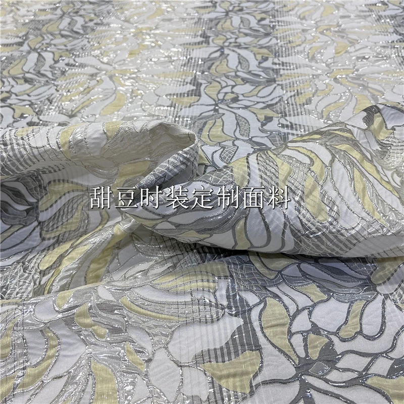 Gold Silk Flower Yarn Dyed Jacquard Fabric European Fashion Blazer Trench Coat Dress Clothing Designer for Sewing Material Cloth