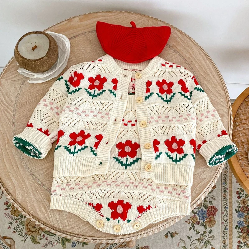 New autumn baby clothing, 0-3 year old female baby, small red flower jacquard knitted sweater jacket