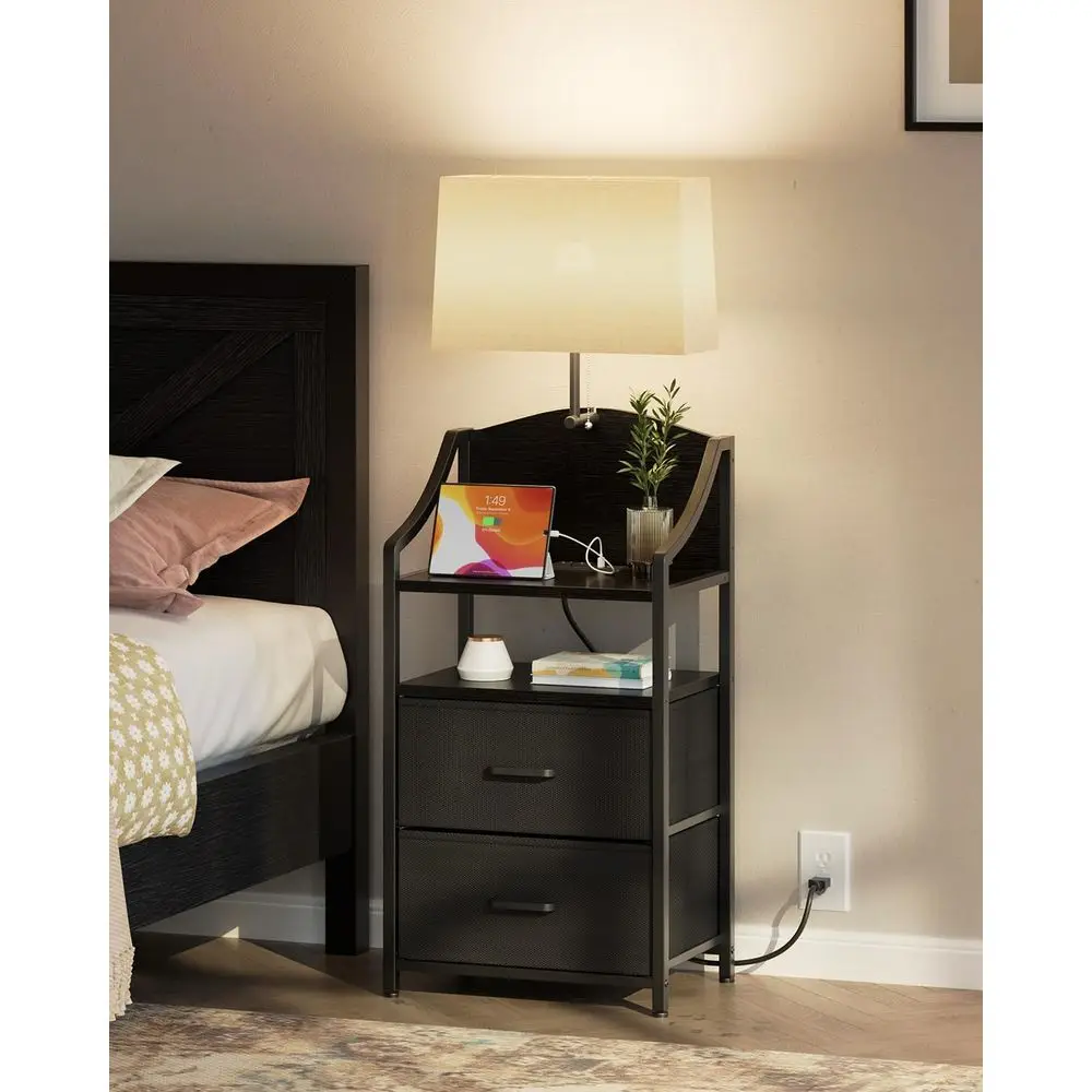 منضدة محطة شحن سوداء مع أدراج قماشية ومنفذ USB ومنافذ لغرفة النوم أو النوم