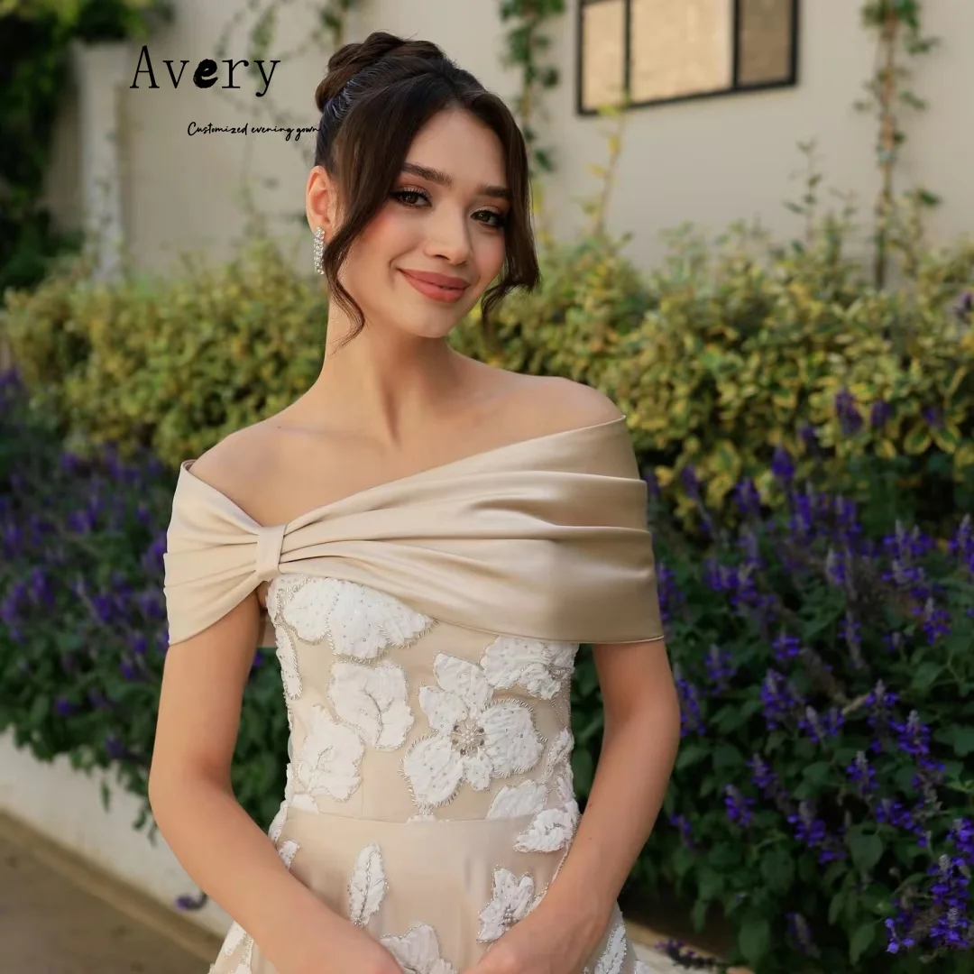 Avery مخصص زهرة خارج الكتف بلا أكمام ألف خط طويل أنيق امرأة فستان الحفلات المرأة الكرة فساتين لحضور الحفلات الموسيقية 2025 حفل