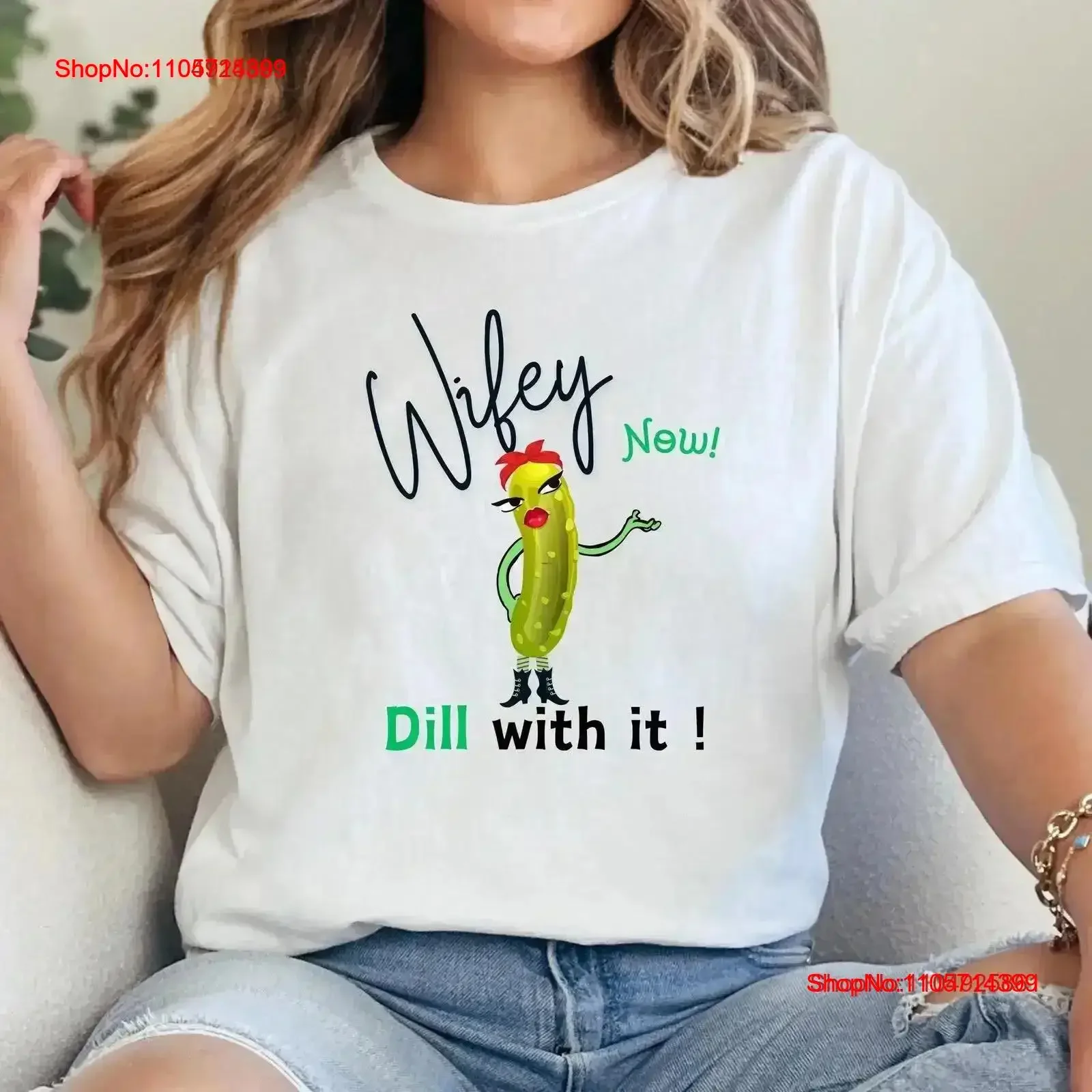 Chrismas Funny T Shirt for Wife Pickle Bridal Shower Lover Fiance Best Friend Future Mrs vintage Washed Comfortable fashion