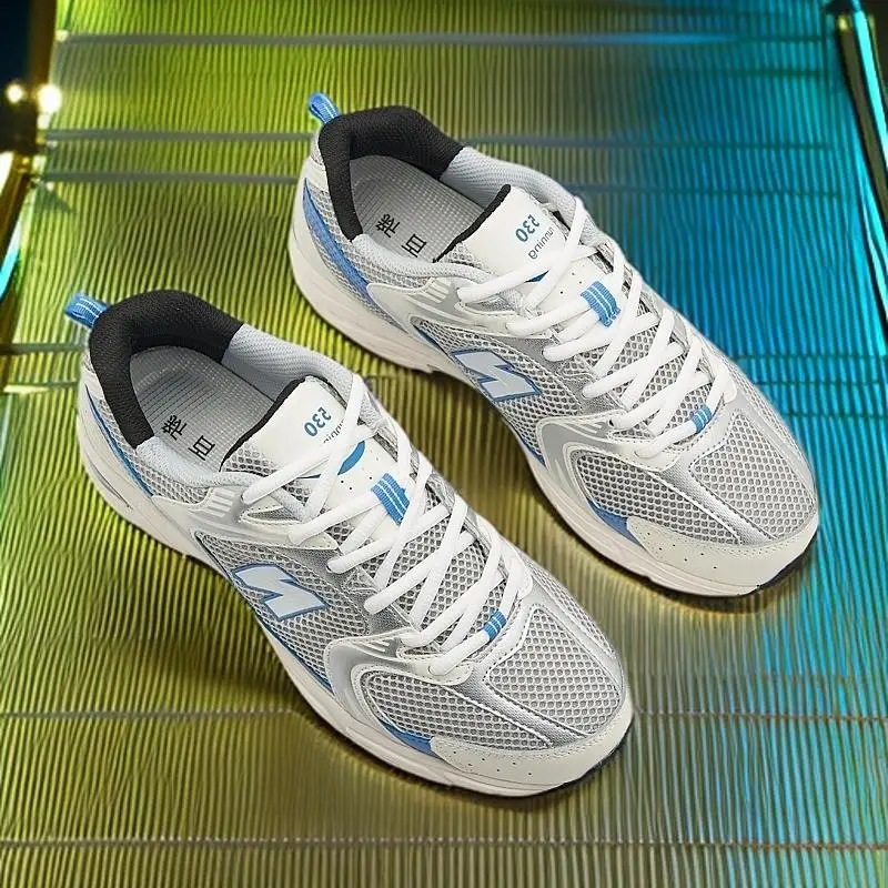 

Fashionable Autumn New Arrival: Running Shoes with Durable Sole for Leisure Dad Sneakers & Couples' Style