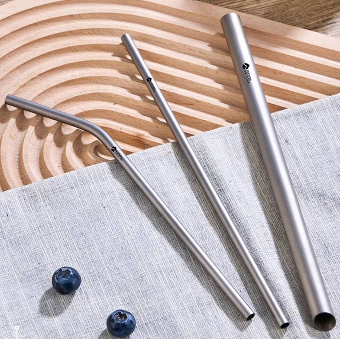 

Outdoor pure titanium drinking straw - non-disposable portable titanium alloy milk tea straw for camping and hiking