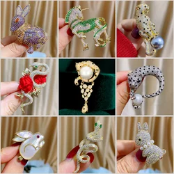 Retro Cute Rabbit Brooches Luxury Micro-inlaid Zircon Personalized Animals Leopard Snake Pins Sweater Overcoat Accessories Gifts