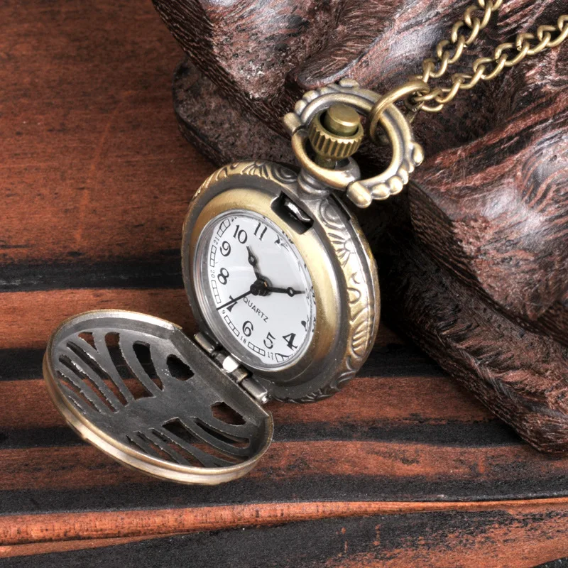 Orologio da tasca al quarzo in bronzo carino di lusso per uomo donna fiore di rosa scheletro cassa incisa collana con ciondolo a catena Fob orologio regali