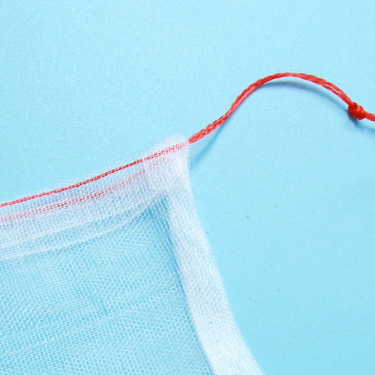 

100Pcs Lightweight Nylon Insect-Proof Mesh Bags Durable Breathable Garden Net Bags Fruit Vegetable 15x25cm Nylon Mesh Bag