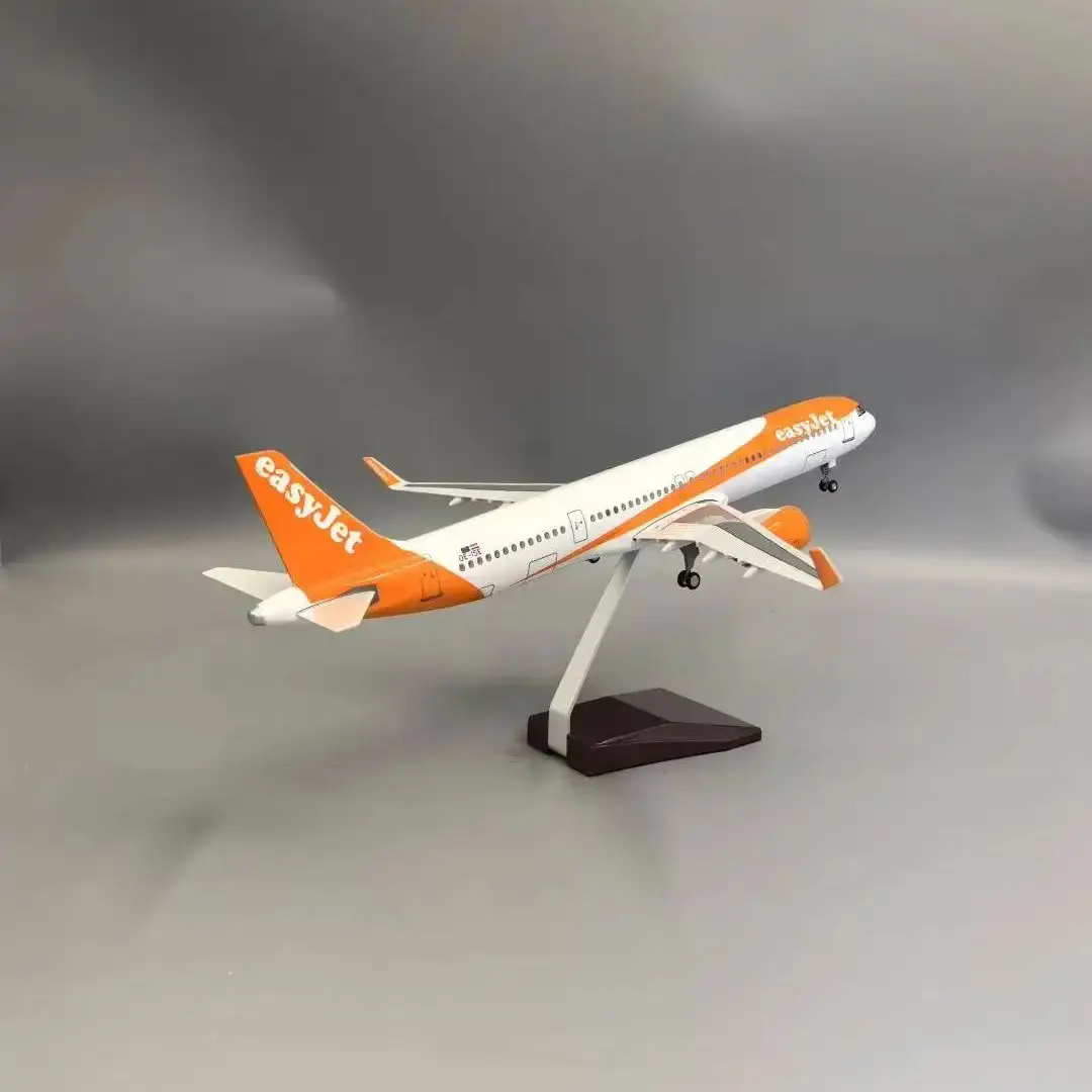 47 سنتيمتر تحصيل طائرة 321 EasyJet الخطوط الجوية A321 نموذج طائرة الراتنج طائرة مع الهبوط الجدول زينة طائرة