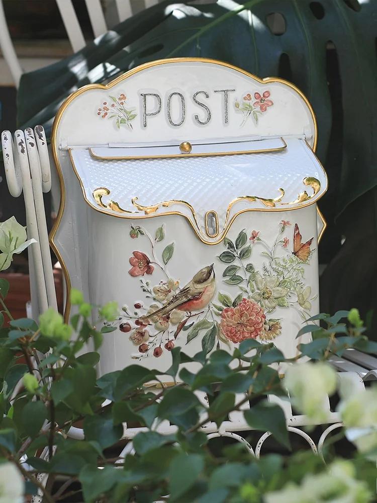 

Retro European Iron Art Mailbox Creative Home Opinion Box Wall Decor Storage Box Outdoor Garden Wall Hanging Ornament