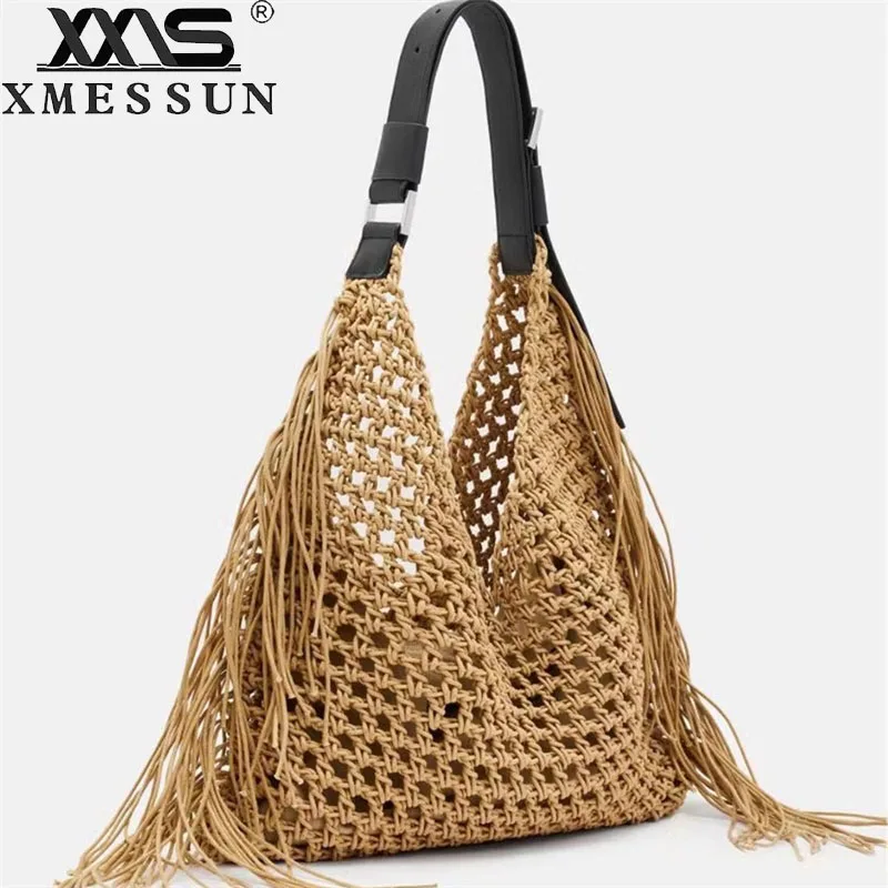 Women New Hollow Out Woven Straw Tote Bag,Fashion Designer Crochet Beach Handbag, Casual Vacation Tassel Shoulder Bag for Ladies