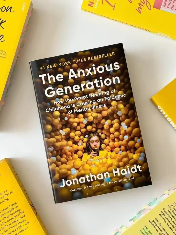 

York Times Bestseller : The Anxious Generation By Jonathan Haidt，NYT Bestseller on Digital Age Anxiety & Mental Wellness Guide