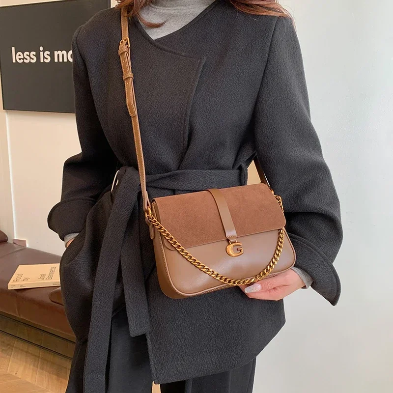 حقيبة يد كلاسيكية مصممة من الباريس لعام 2025 - حقيبة يد جلدية بسيطة مع سحر عتيق وحزام كروس حديث #5