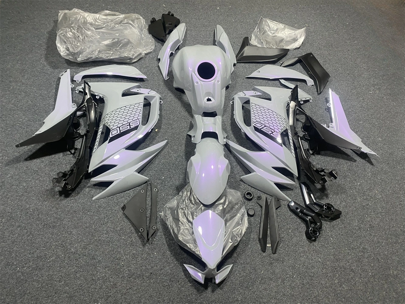 The motorcycle fairing kit is suitable for the Ninja 650 2020 2021 2022 2023 ZX650 ER6F 20 21 22 23 gray purple motorcycle