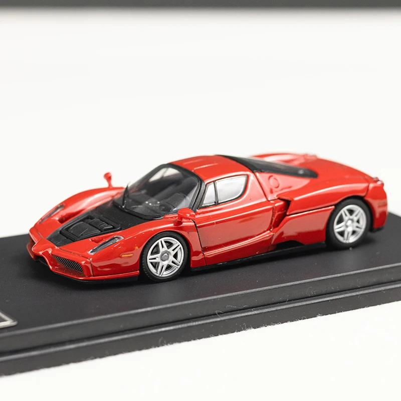 King Model 1:64 enzo alloy car model with doll open back cover