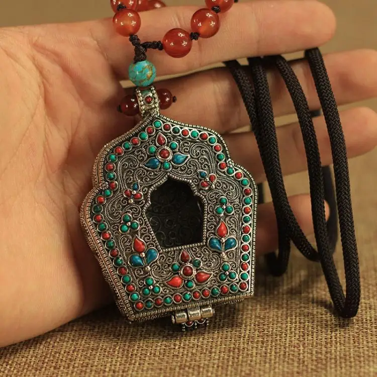 Tibetan Buddhist Artifacts, Eight Auspicious and Six Character Mantra Gawu Box Necklace Pendant Lengyan Mantra Scripture Pendant