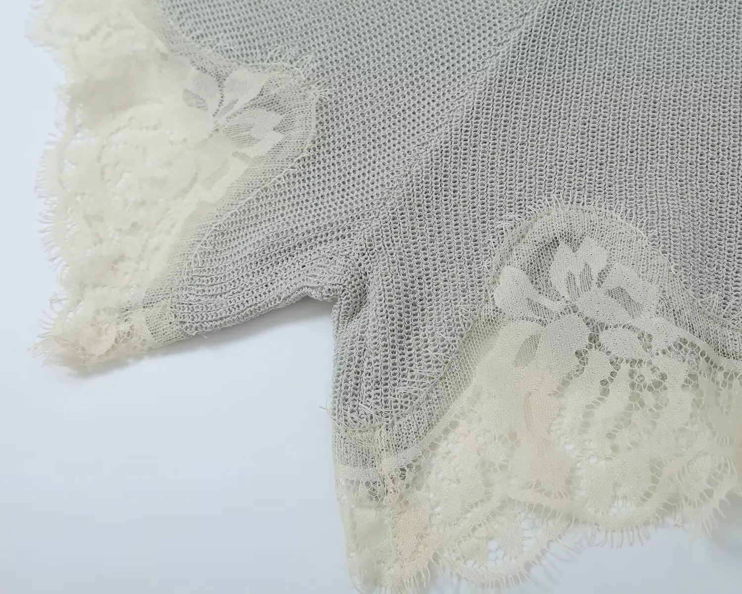 TFMLN Damenmode Spitzen-Strick-Set mit Rundhalsausschnitt, ausgestellten Ärmeln, lockerem Oberteil + Mini-Shorts, schicke Herbstkleidung für Urlaub und Party. – Detail 15