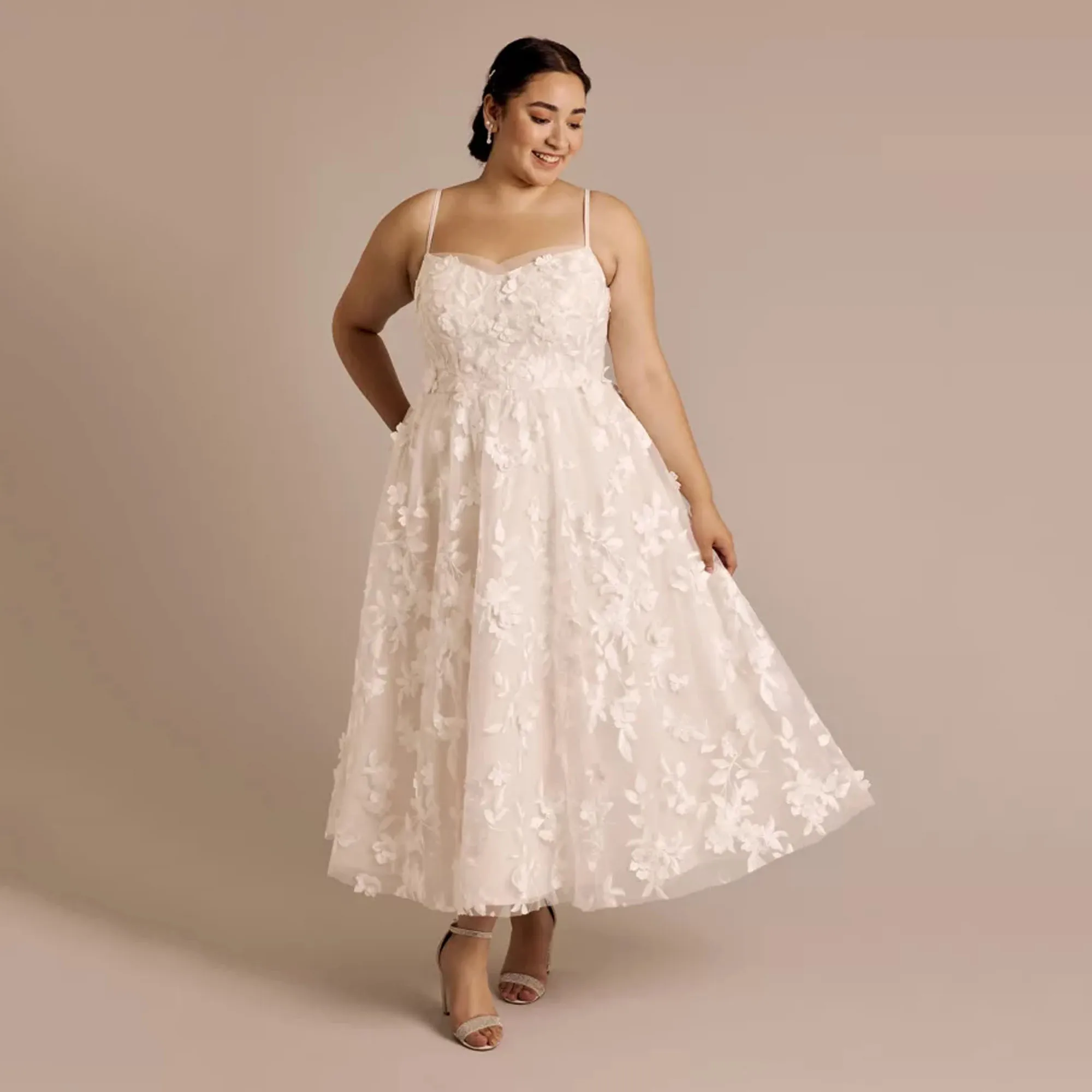 Vestidos de novia de talla grande para novias, con flores 3D, tirantes finos, corte en A, largo midi, vestido de novia para boda civil, vestido para recepción de boda.