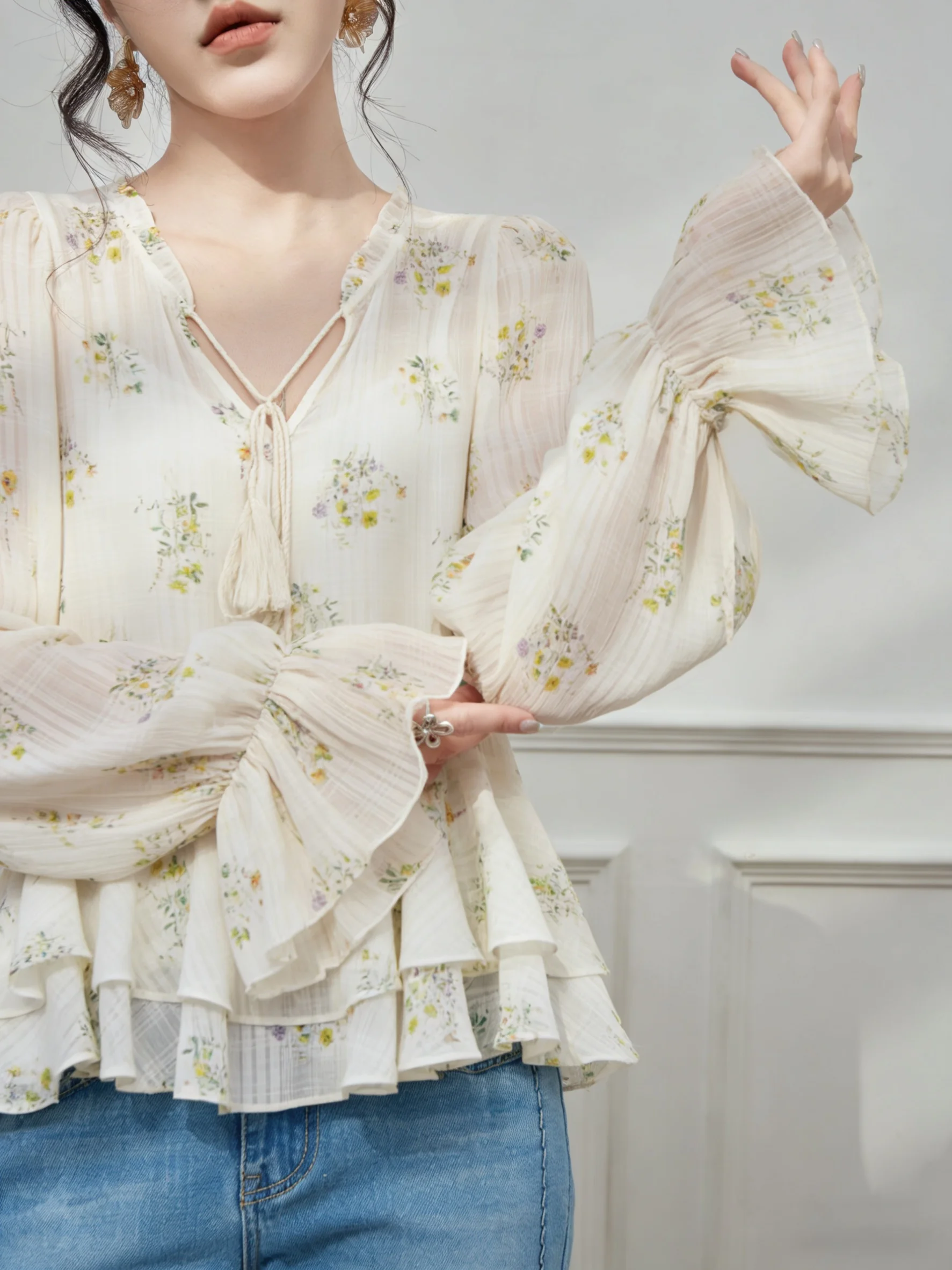 

White Tassel Long Sleeve Loose Summer Fairylike Chiffon Blouse French Style V-neck Printed Plant Floral Lantern Sleeve Women