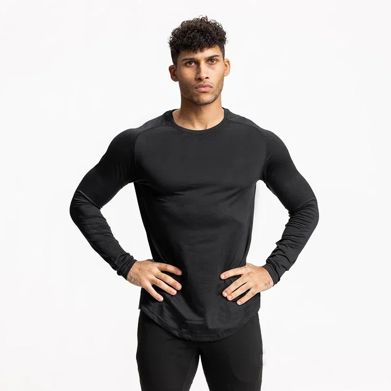 Maglia sportiva aderente uomo, maniche lunghe