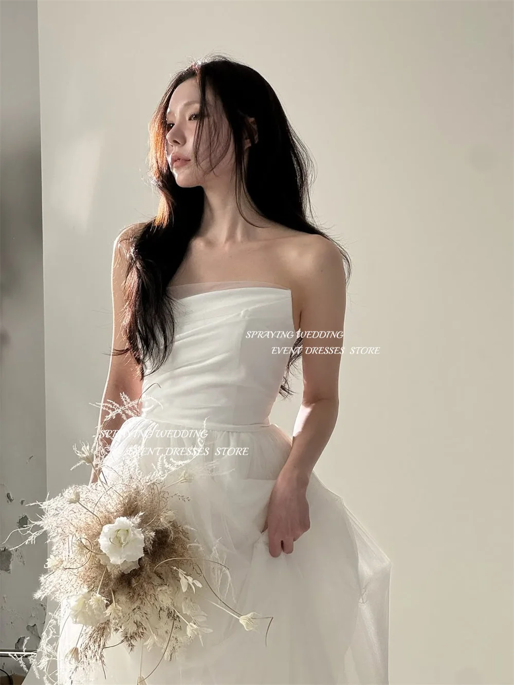シンプルなアイボリーチュールウェディングドレス韓国フォトシュートストラップレスAラインロングブライダルガウンコルセットカスタマイズ 웨딩드레스2026