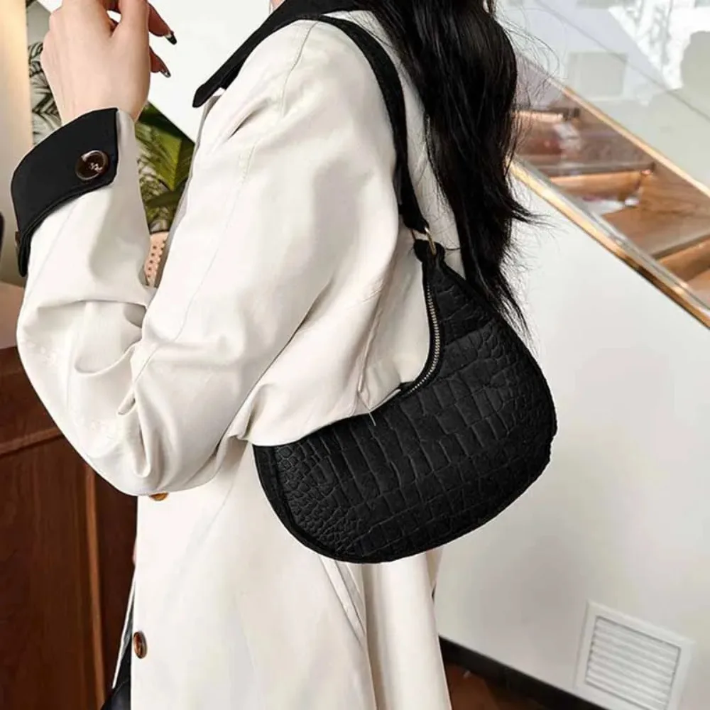 Women Bags Shoulder Retro Leisure Handbag Pure Felt Fashion Underarm Bag Crescent Saddle Bag for Ladies Advanced Armpit Bag 2025