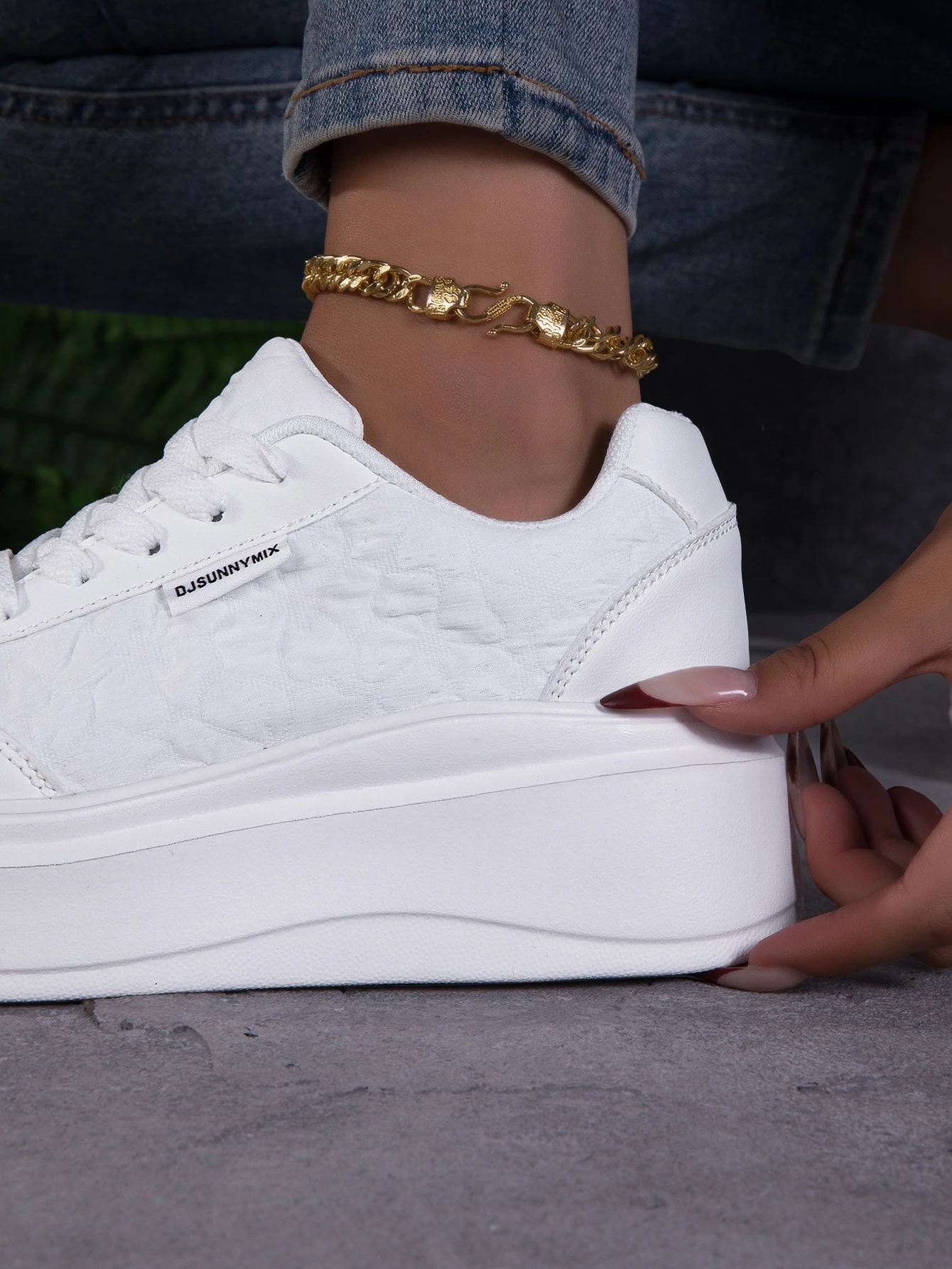 DJSUNNYMIX Damenschuhe 2023 Neuer Stil Mode Lässig Vielseitig Weiße Spitze Mesh Atmungsaktiv Hohlplattform Damen Sneakers – Detail 8