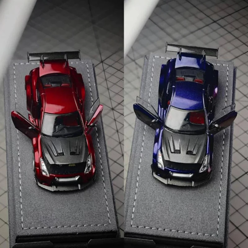 AOC Diecast 1:64 Scale GTR R35 RR Alloy Model Simulation Decoration Hobbies Souvenirs Gifts Collection Static Display
