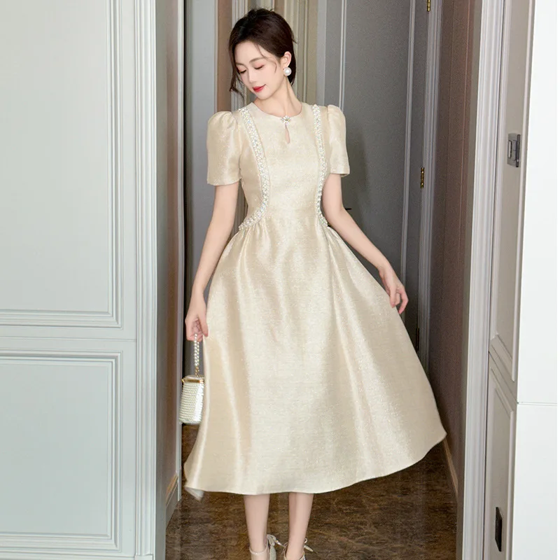 

2023 летняя новая женская одежда, темпераментное платье с круглым вырезом и пышными рукавами, расшитое бисером, с большой подол, с контролем талии